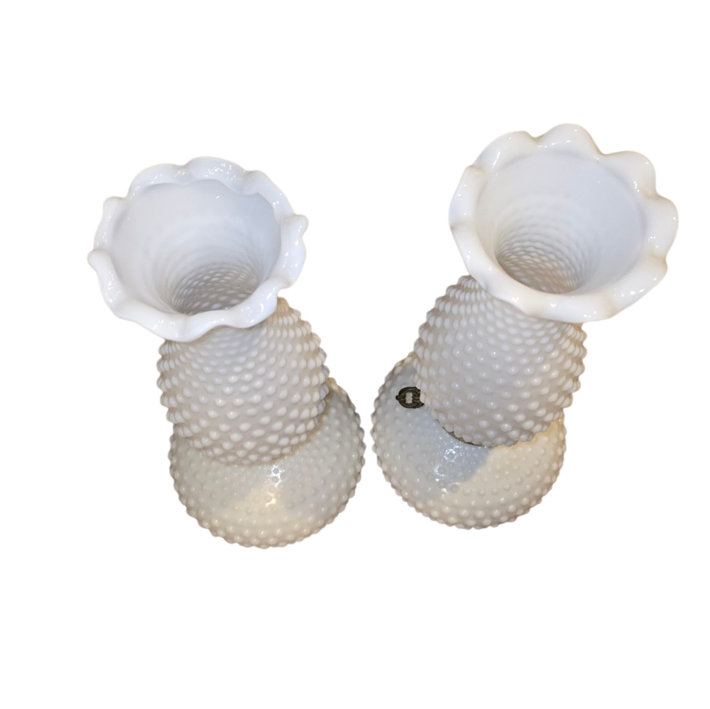 VINTAGE MILK GLASS AND ELECTRIC Pair BOUDOIR LAMPS MILK GLASS‎ HOBNAIL CHIMNEY - Picture 9 of 14